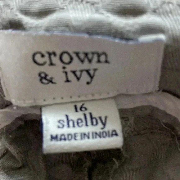 CROWN & IVY SHELBY SHORTS WO SIZE 16 GRAY SHORTS EMBOSSED DESIGN SCALLOPED HEM - Picture 11 of 13